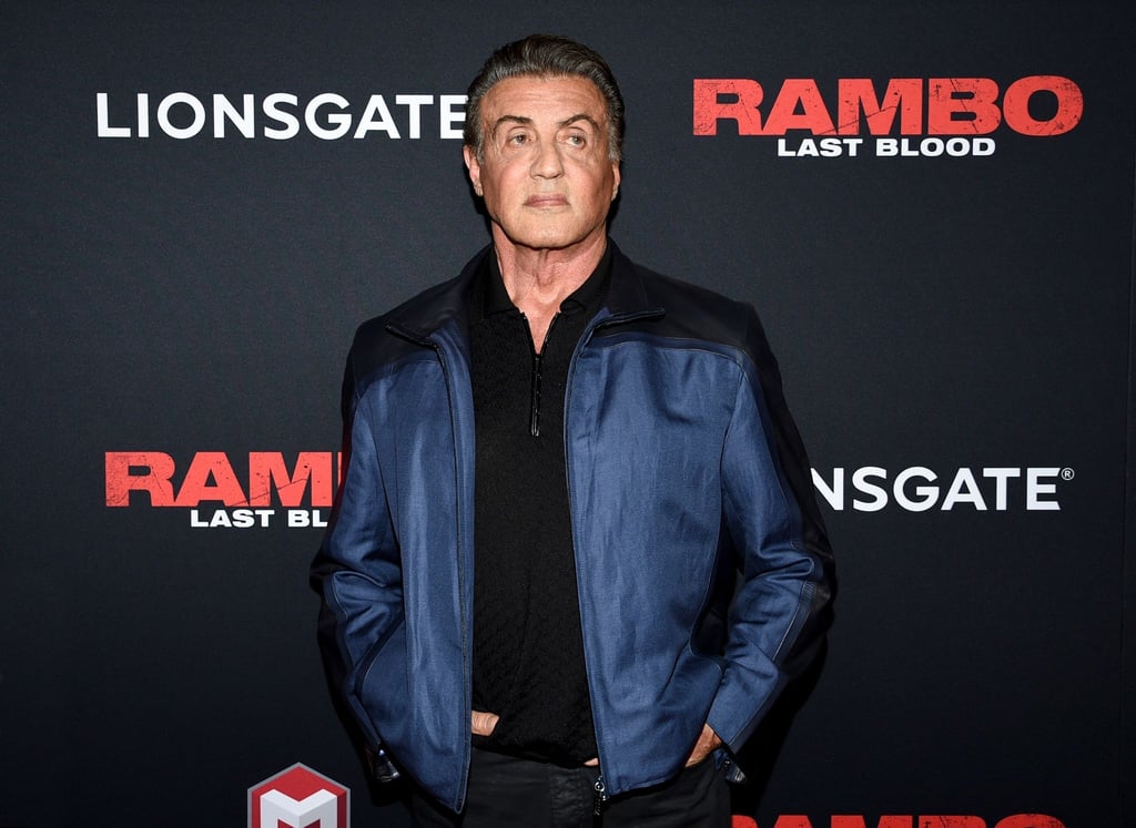 Mit seiner Ehefrau Jennifer Flavin hat Sylvester Stallone drei Töchter.