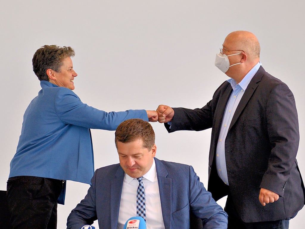 ?Positiv gestimmt?: Parteichefs Lydia Hüskens (FDP, links), Sven Schulze (CDU) und Andreas Schmidt (SPD).