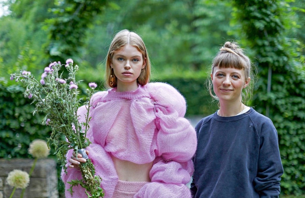 Preisträgerin: Burg-Studentin Helena Wieser (rechts) hat mit ihrer Strickmode einen European Fashion Award gewonnen.