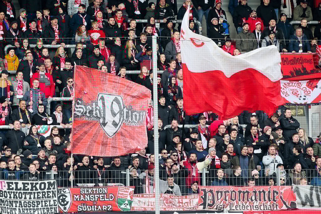 Endlich wieder Stimmung in der Bude? Der Hallesche FC darf sein Stadion wohl bald wieder zur Hälfte auslasten.