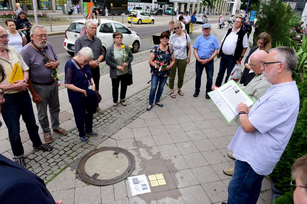 Die Verlegung der Stolpersteine in der Magdeburger Innenstadt.