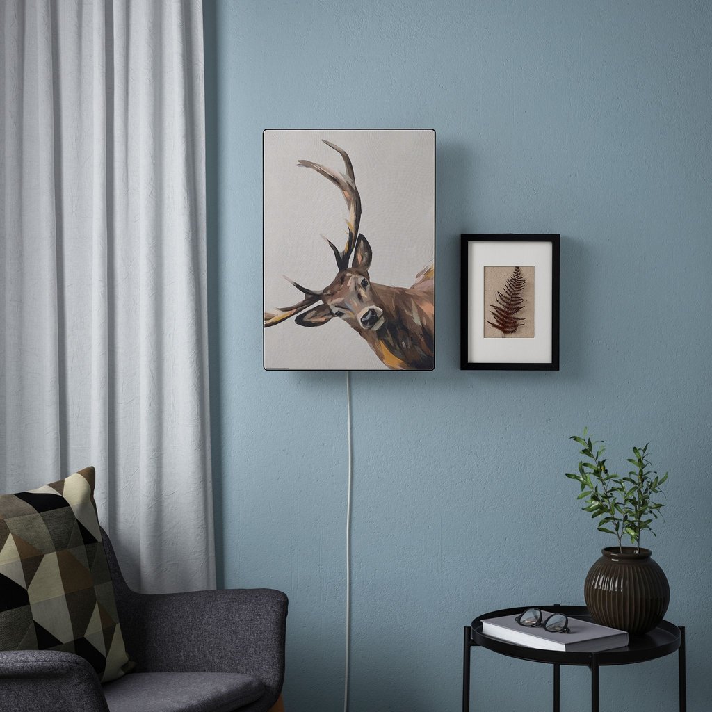 Symfonisk kann auch in Gestalt dieses kapitalen Zehnenders an der Wand hängen und Klang verbreiten.