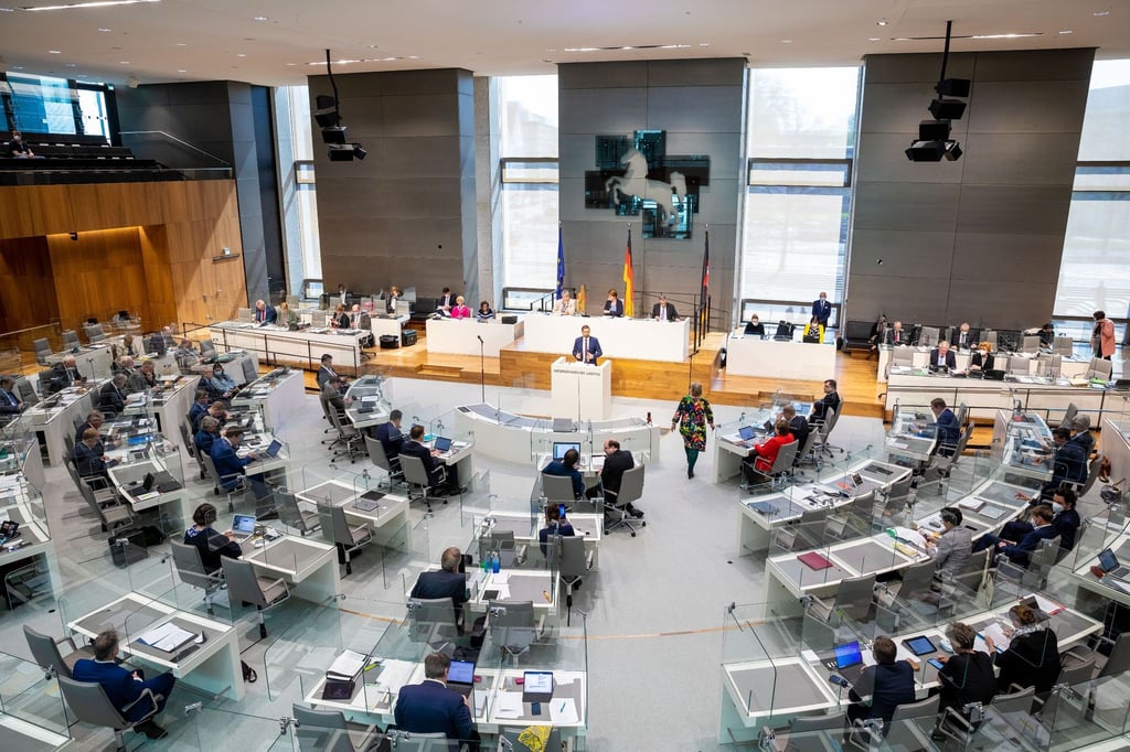 Im niedersächsischen Landtag wird eine Sitzung abgehalten.