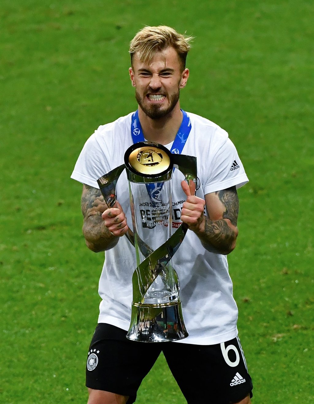 Soll in der Bundesliga für den FC Augsburg für Furore sorgen: Niklas Dorsch.