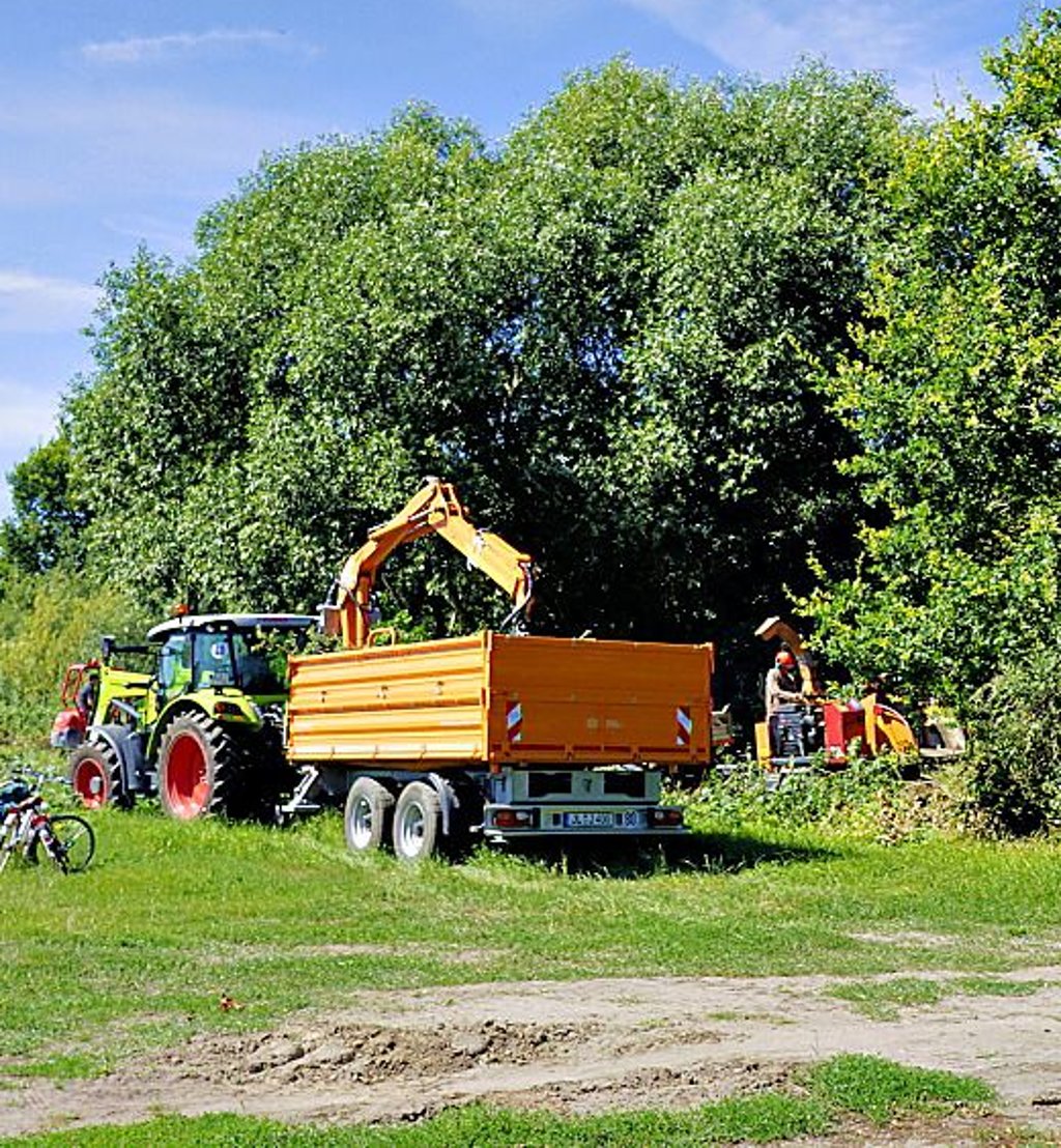 Waldbesitzer machen mit der Informationskampagne auf den Umweltschutz aufmerksam.
