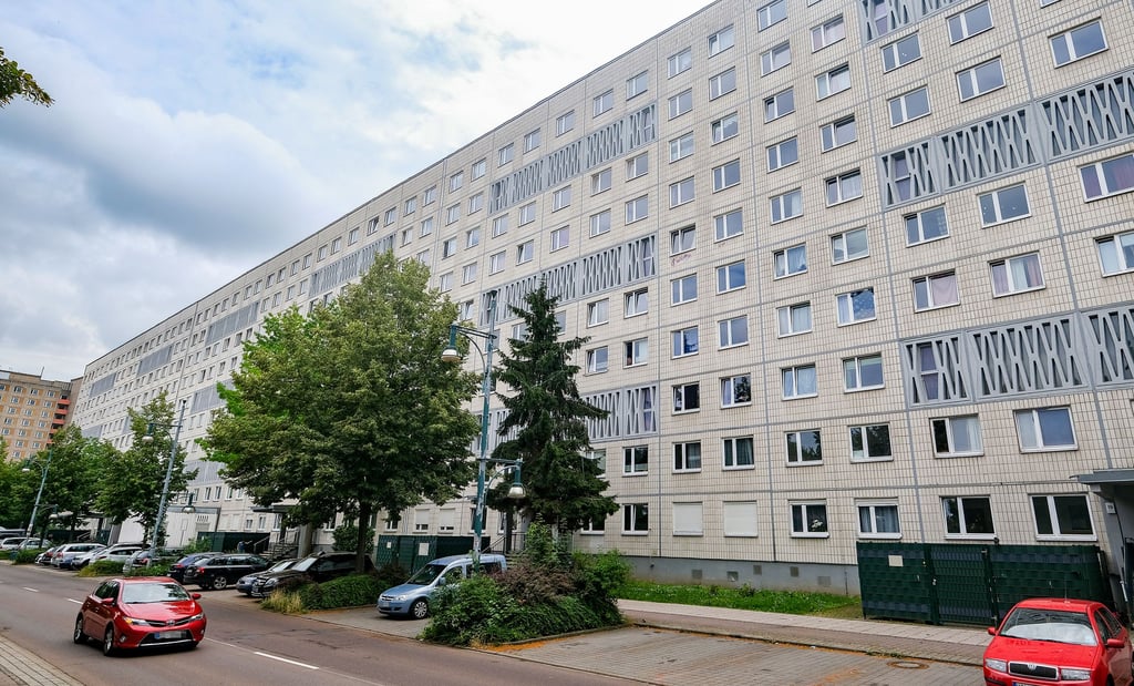 Eigentümerwechsel: Der Wohnblock in der Richard-Paulick-Straße 14 bis 19 in Neustadt.