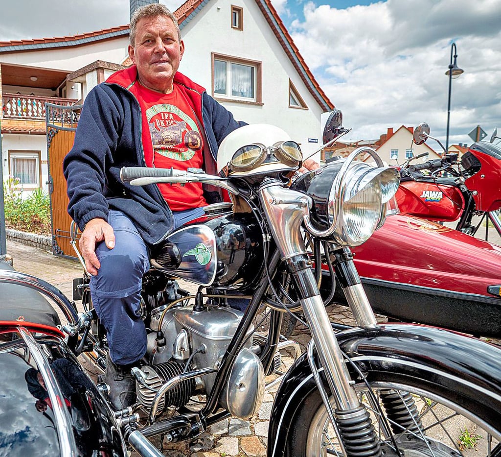 Mit einer BK 350, Baujahr 1958, mit Seitenwagen war Bernd Wannagat mit einem absoluten Traumstück in Gommern.
