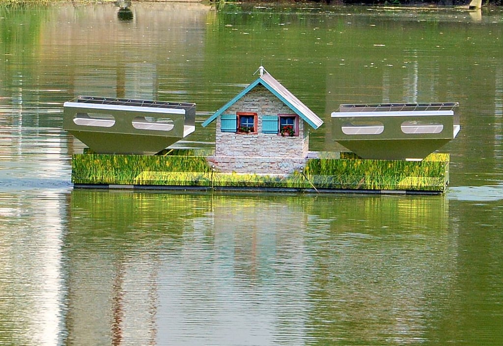 Zwei dieser Anlagen zur Belüftung des Stendaler Stadtsees hat eine Firma aus dem Schwarzwald im Winter installiert. 
