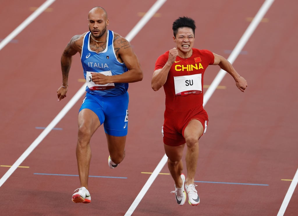 Lamont Marcell Jacobs (l) setzte sich im 100-Meter-Finale durch.