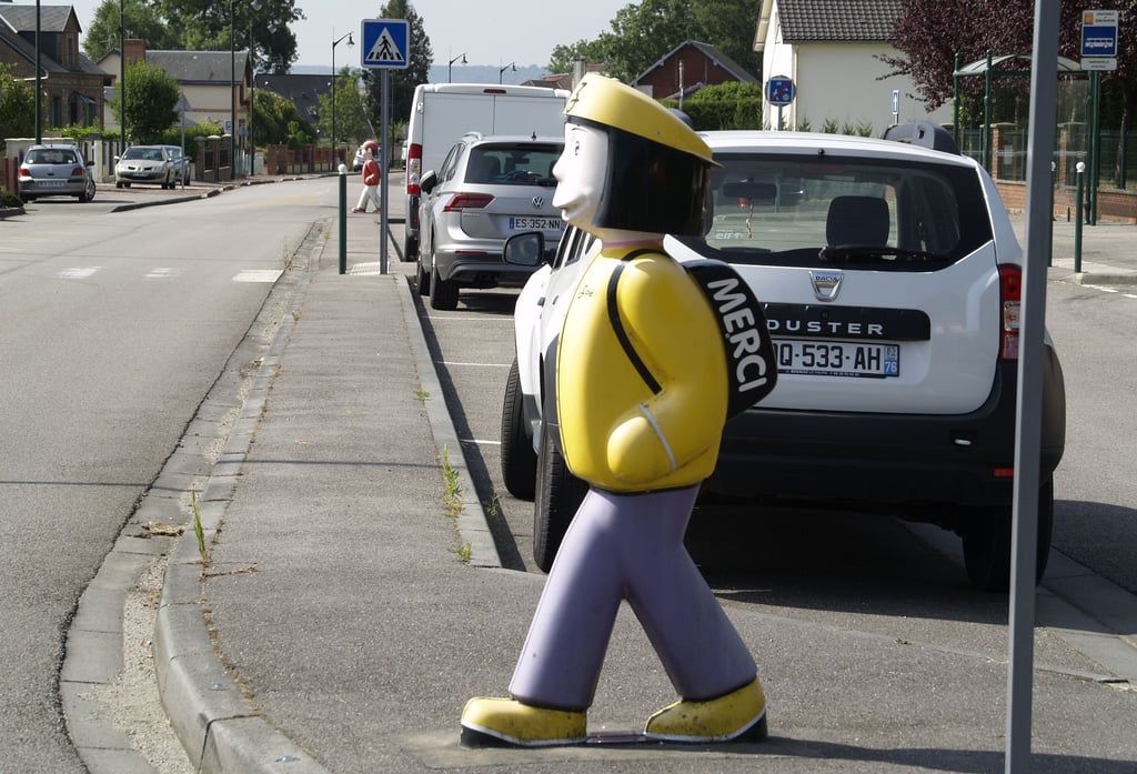 In Frankreich werden solche kindsgroßen Figuren als Warnsymbol für Autofahrer bereits eingesetzt. Zwei von ihnen könnten auch bald an der Kreuzung am Apenburger Dorfplatz stehen.