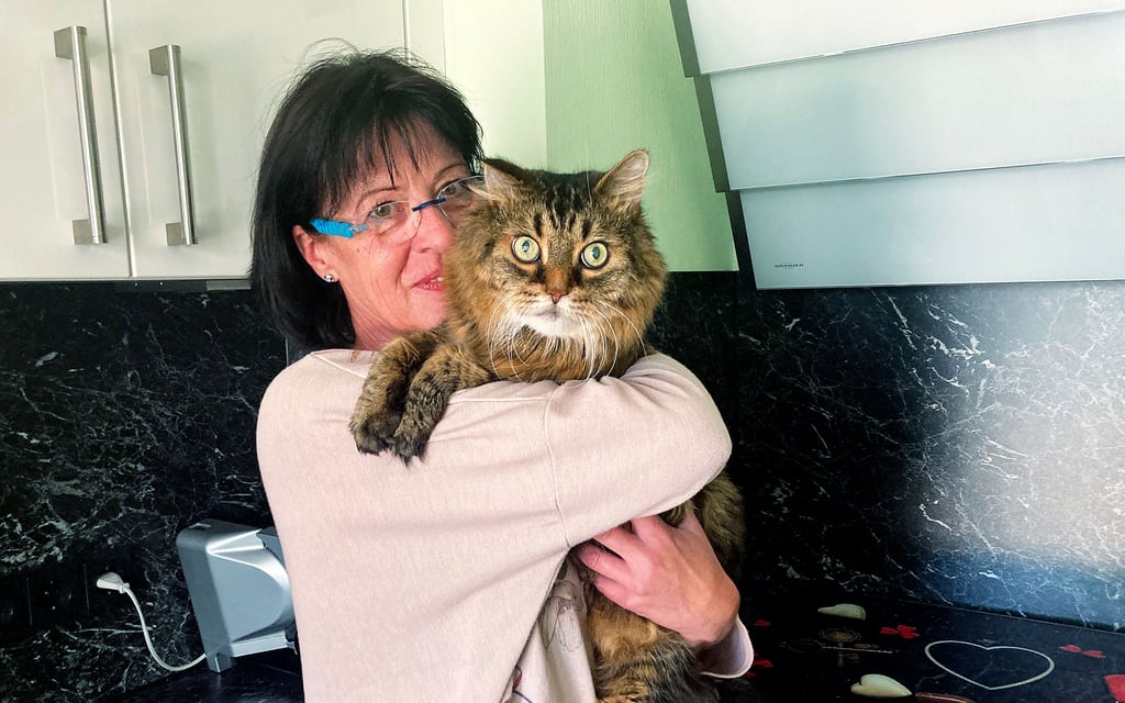 Kater Rambo und Frauchen Ramona Buchholz