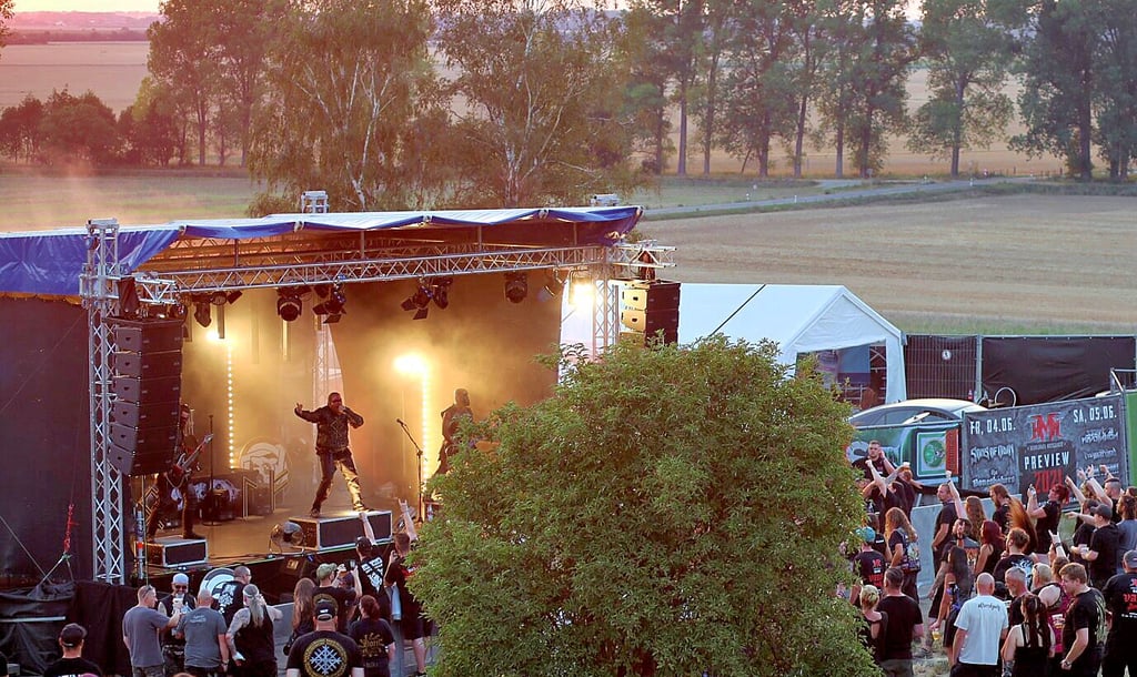 Am Bunker-Silo zwischen Heimburg und Derenburg kommen am Wochende wieder Metal-Fans auf ihre Kosten - bei der zweiten Auflage des Open-Air-Festivals.