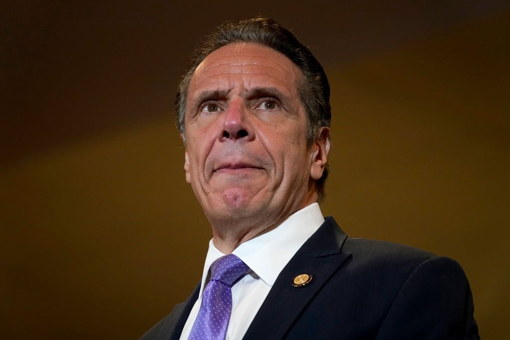 Andrew Cuomo tritt zurück.