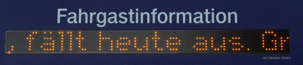 Zug fällt heute aus, das war wohl die Botschaft des Tages auf dem Zerbster Bahnhof.