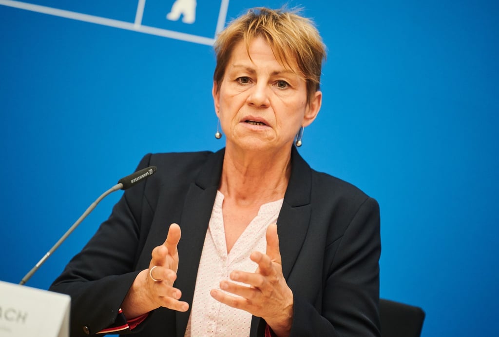 Berlins Sozialsenatorin Elke Breitenbach (Linke) wandte sich gegen den Begriff des „Ehrenmords“ und wollte lieber von „Femizid“ sprechen. „Hinter all diesen Morden stehen patriarchale Strukturen.“