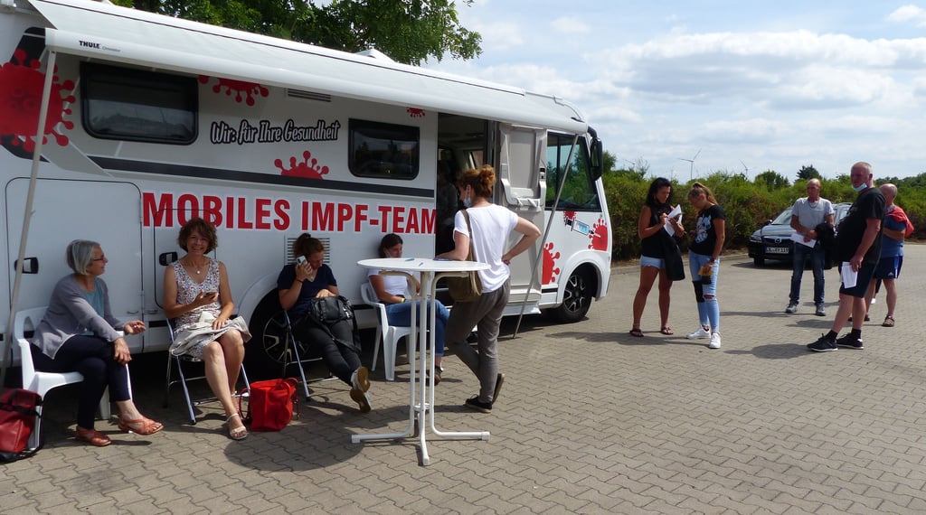 Die Impfmobile des Landkreises kamen so gut an, dass sie nun bis Anfang September weiter im Einsatz sein werden.