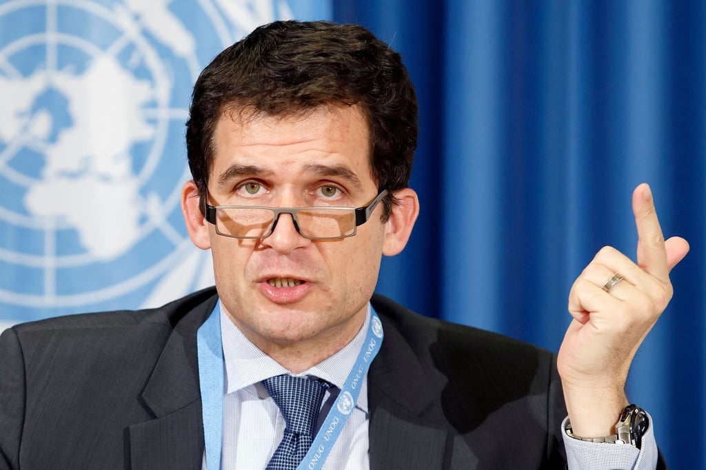 Nils Melzer, UN-Sonderberichterstatter zum Thema Folter, spricht im UN-Hauptsitz bei einer Pressekonferenz.