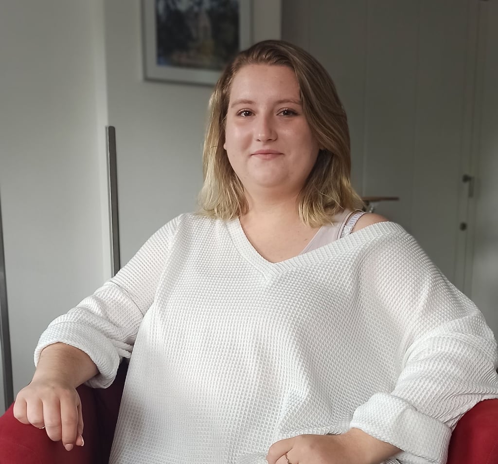 Vanessa Kuba gibt im ASZ Olvenstedt Englischkurse und nun auch einen Gebärdensprachkurs.