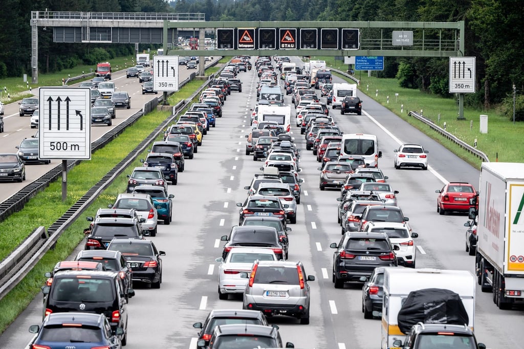 Sie soll über Staus, Unfälle und Umleitungen informieren - doch im Google Play Store bekommt die neue Autobahn-App nur durchschnittlich 2,2 von 5 Punkten.
