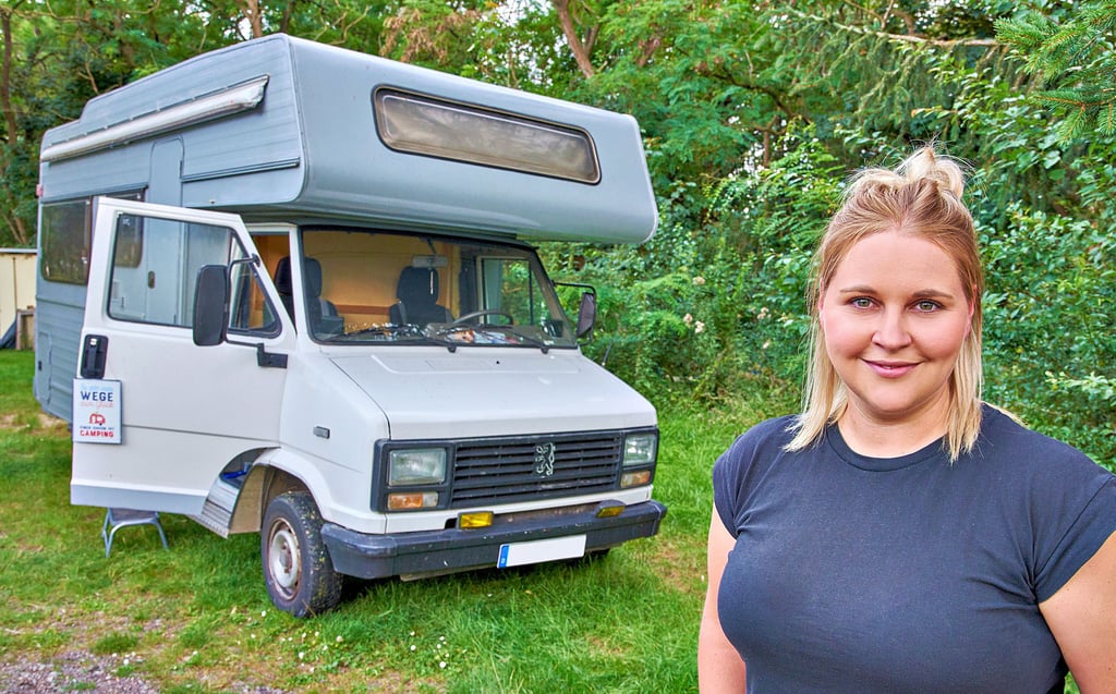 Sissy Naumann aus Nienburg hat sich im vergangenen Jahr einen Oldtimer-Camper zugelegt. Mit diesem will sie zur Zugspitze.