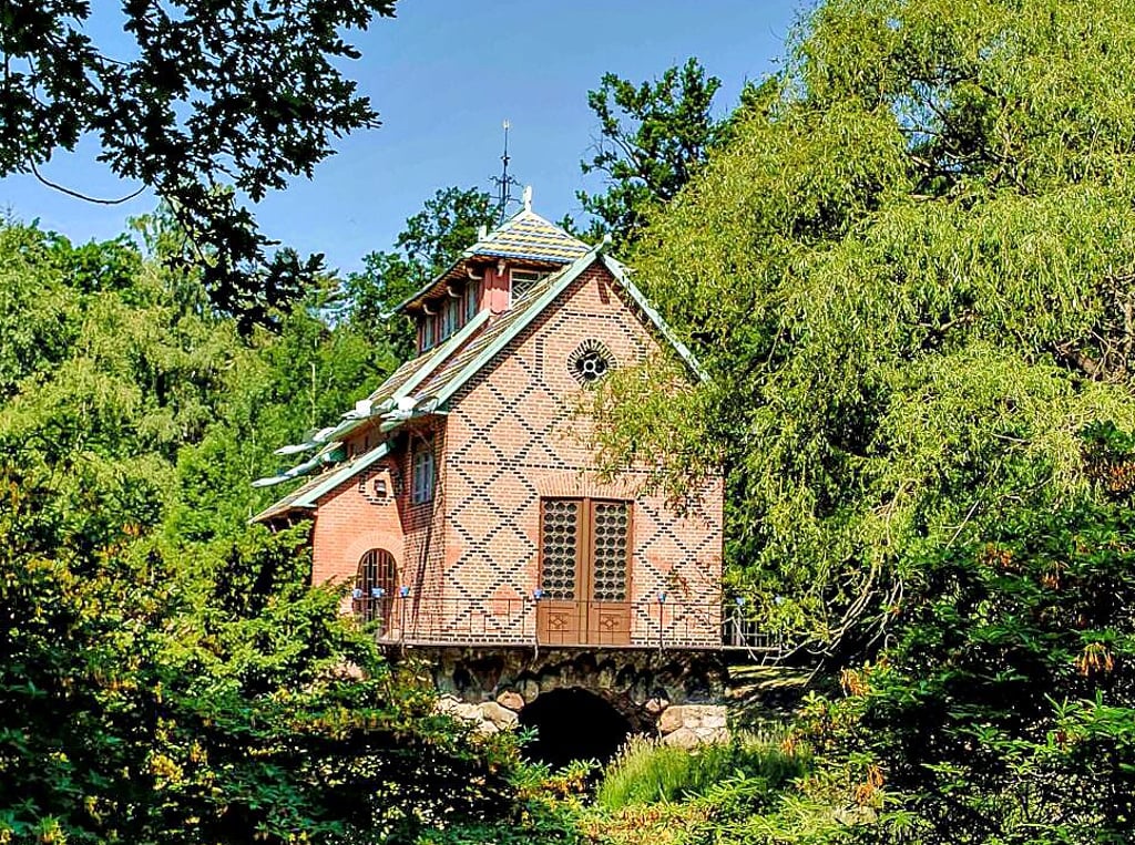 Das chinesische Teehaus im Schlosspark von Oranienbaum.