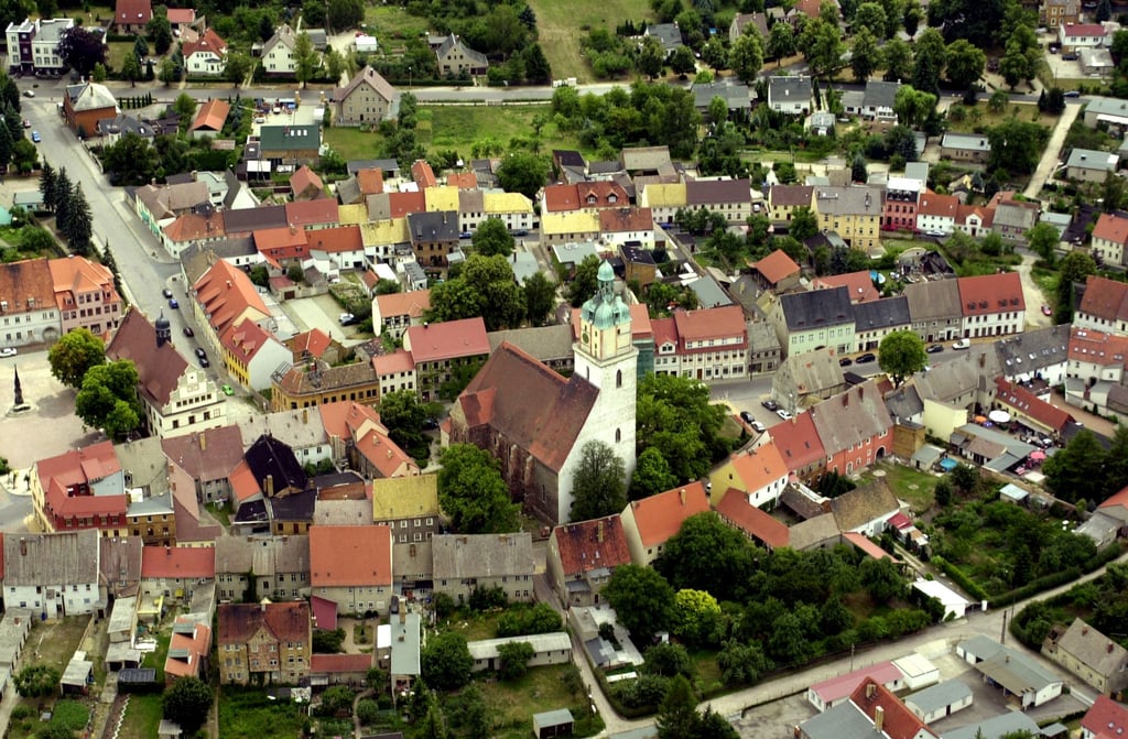 Bad Schmiedeberg Luftbild mit evangelischer Stadtkirche