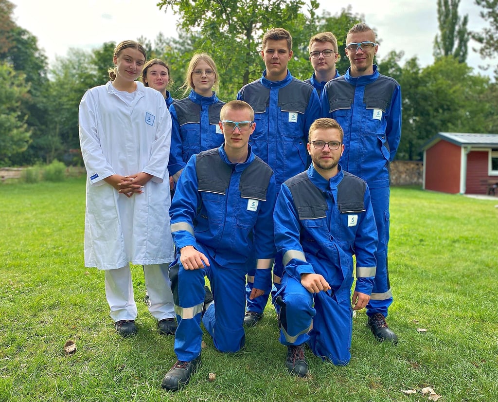 Mit Johanna Jochum, Chiara Seher, Emilia Schattauer, Pascal Wedding, Luan Lorenz, Niclas Kürschner, Frederick Thiede und Ole Müller haben acht junge Leute zu Monatsbeginn bei Solvay in Bernburg ihre Ausbildung aufgenommen.