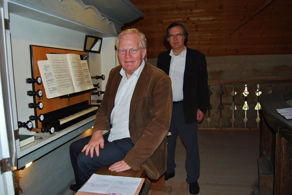 Orgelkonzert mit Gottfried Biller begeistert in Nebraer Kirche.