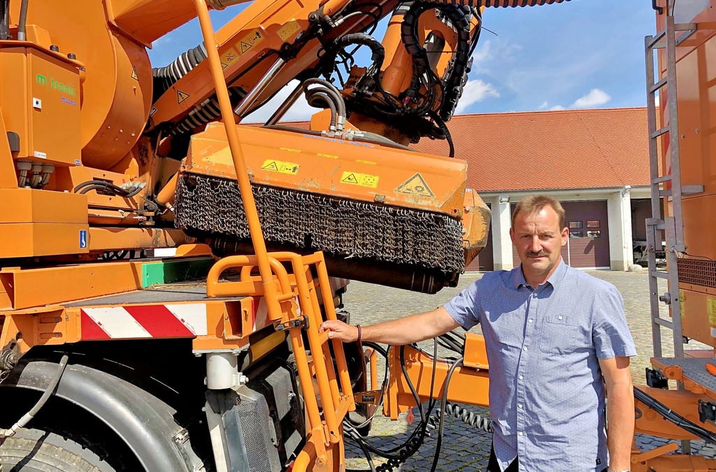 Daniel Pförtsch ist seit 2017 Chef der Autobahnmeisterei Weißenfels, die sich um mehr als 200 Autobahnkilometer in der Region kümmert.