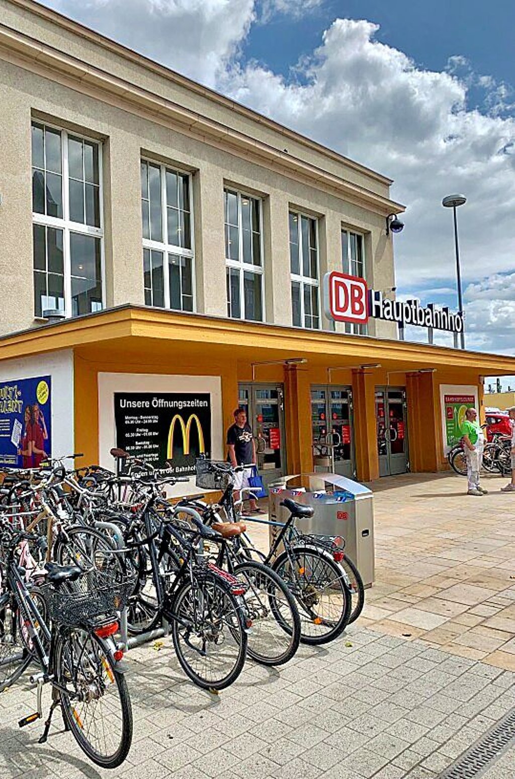 Die Bahn lässt noch in diesem Jahr den Westeingang am Hauptbahnhof renovieren.