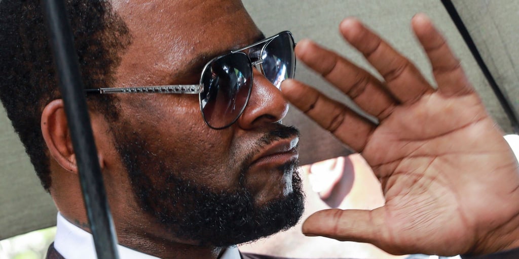 R. Kelly muss sich wieder vor Gericht verantworten.