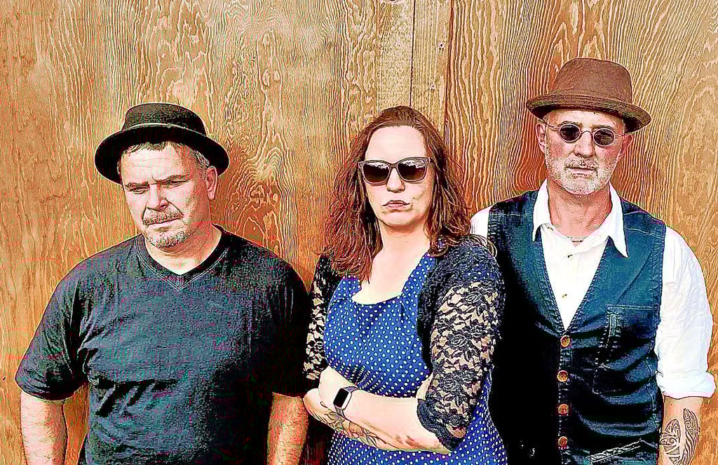 Die Band Tone Fish aus Hameln tritt am 28. August in Farsleben auf Webers Hof auf.