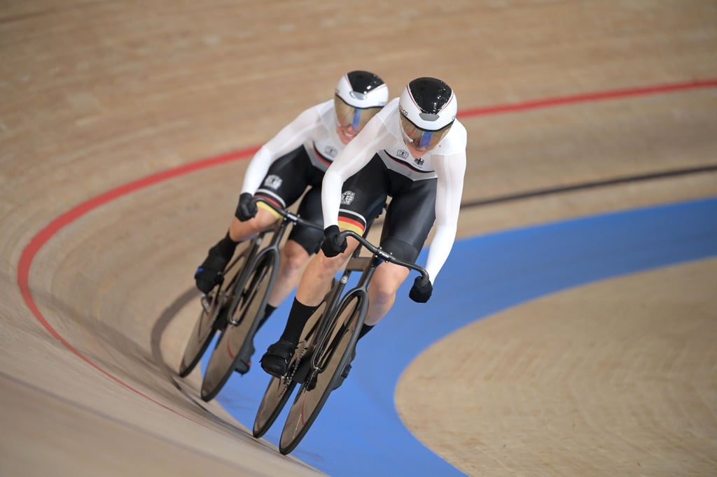 Fuhren einen neuen deutschen Rekord im Teamsprint: Lea Sophie Friedrich (vorne) und Emma Hinze.