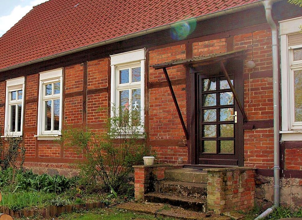 Das alte Fleetmarker Pfarrhaus wird im Innenbereich ausgebaut und soll zum Zentrum werden.