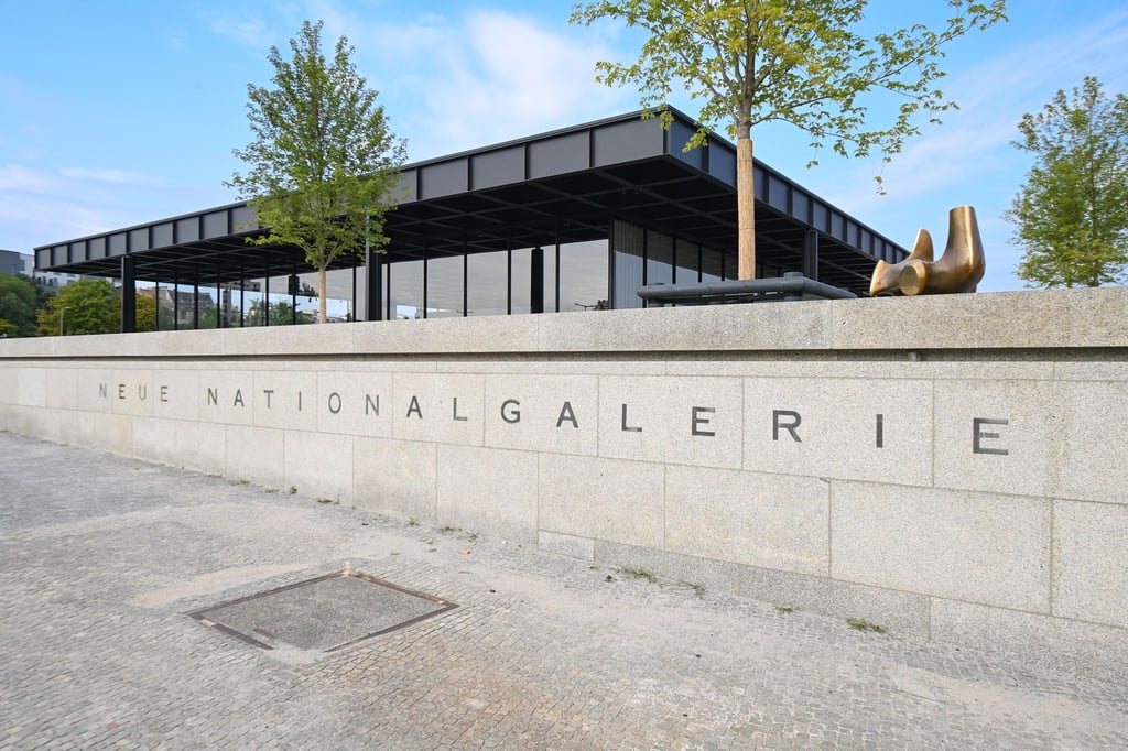 Die Neue Nationalgalerie kurz vor der Wiedereröffnung.