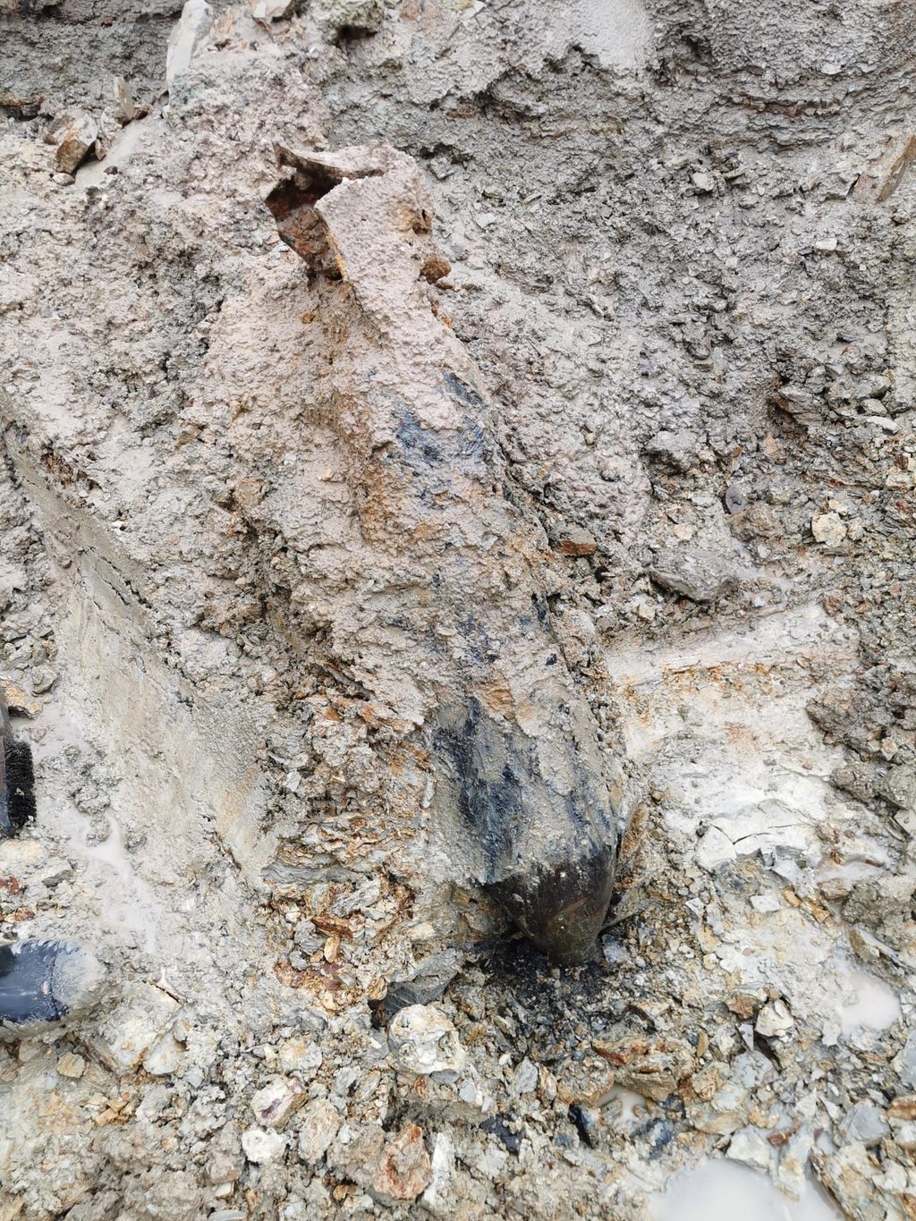 Erneut eine Fliegerbombe aus dem Zweitem Weltkrieg auf der Baustelle des Fußballnachwuchszentrums gefunden.