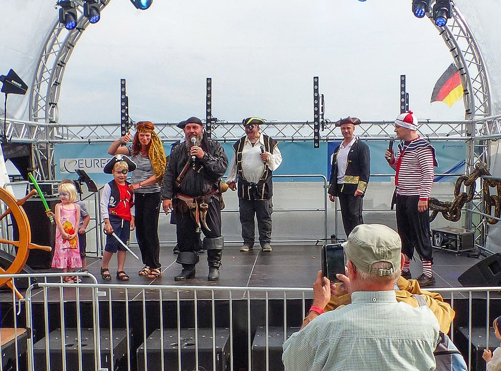 Die Piratenshow auf der großen Bühne