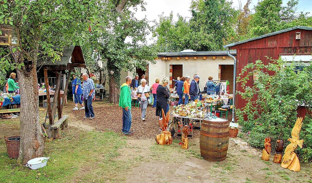 Gut besucht war am Sonntag der Flohmarkt am entstehenden Café „Alte Liebe“ in Kemberg.