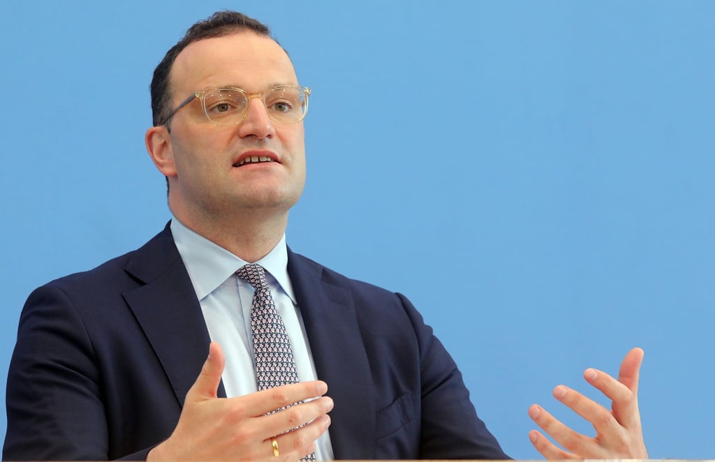 Bundesgesundheitsminister Jens Spahn (CDU) mach Hoffnung auf vollere Fußball-Stadien.