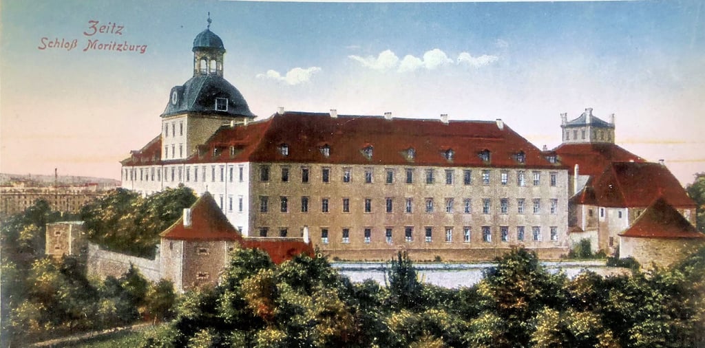 Rund um die Moritzburg in Zeitz geht es mit Postkarten um 1900 aus der Sammlung von Rudolf Stuke.