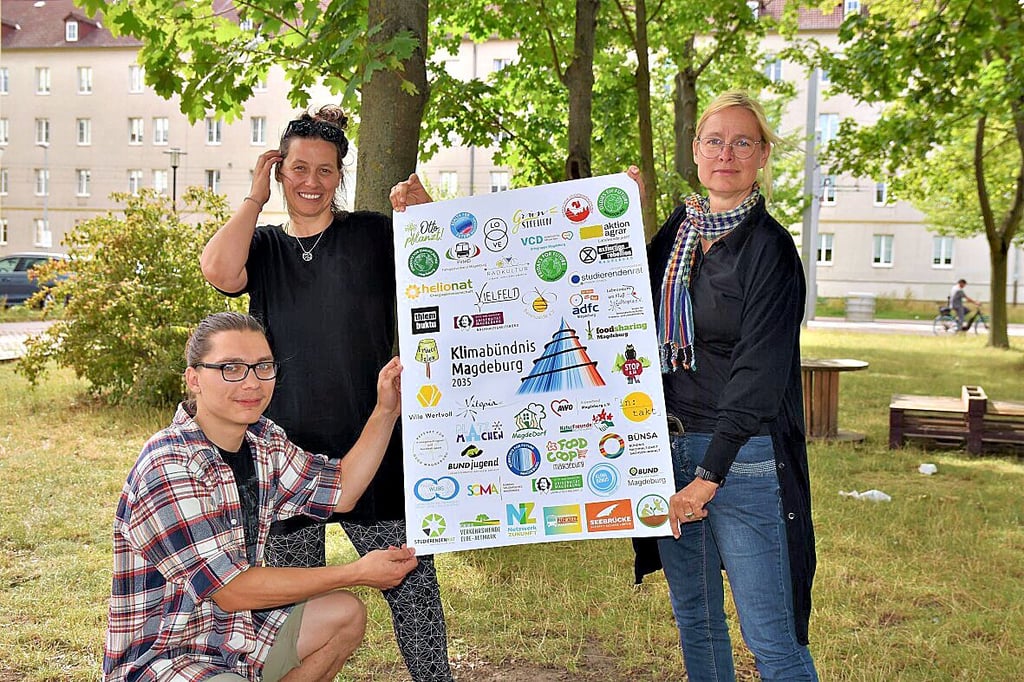 Mitte Juli hat sich das Klimabündnis Magdeburg gegründet: Zum Gespräch mit der Volksstimme erscheinen Benni, Dr. Franka Kretschmer und Dr. Anke Blöbaum.