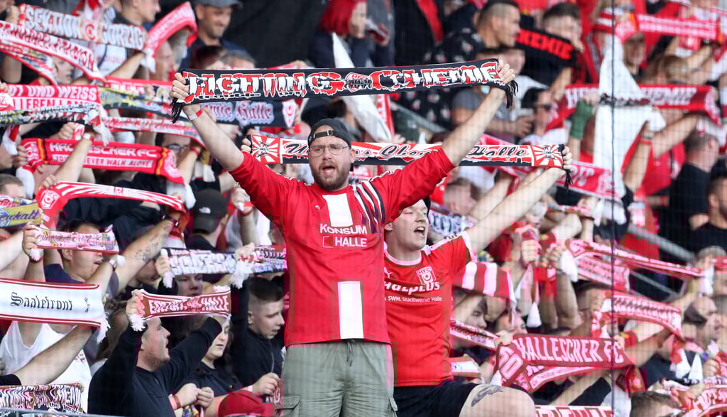 6060 Zuschauer waren beim HFC-Heimsieg gegen den 1. FC Kaiserslautern am Dienstagabend im Leuna-Chemie-Stadion.