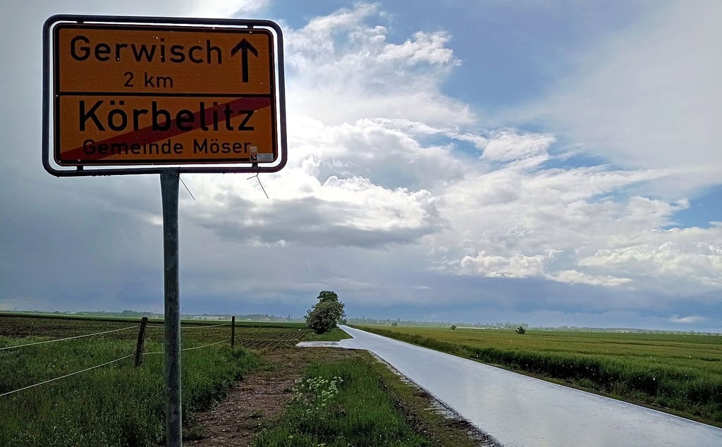 Der ländliche Weg zwischen Körbelitz und Gerwisch soll für den Pkw-Verkehr gesperrt bleiben.