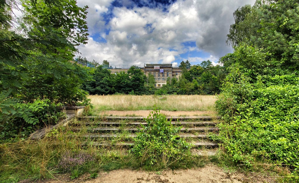 Zehntausende Nachwuchskader der FDJ aus allen Bezirken wurden zu DDR-Zeiten am Bogensee ausgebildet. Seit 20 Jahren steht der Campus leer.