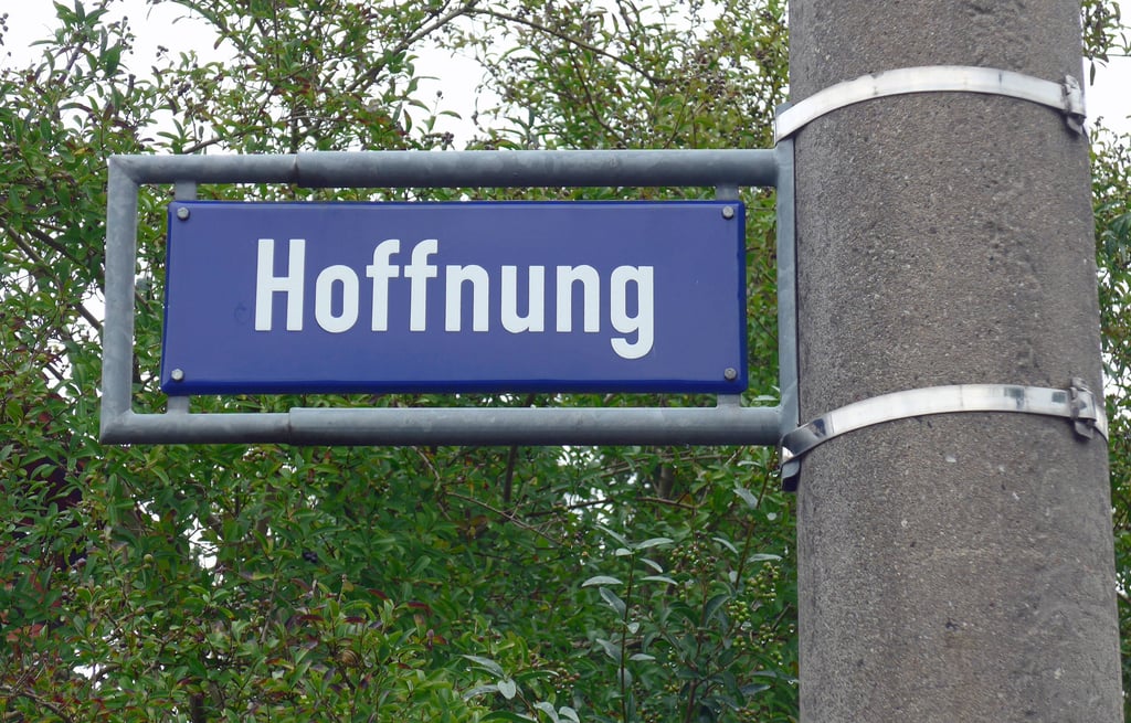 Bürger in Trotha suchen Ideen für Straßenschilder, die auf interessante Orte im Stadtteil hinweisen. (Symbolbild)