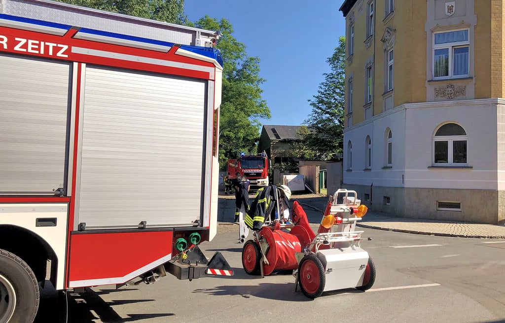 In der Freiligrathstraße hat es in den letzten Wochen zweimal gebrannt, einmal Müll in einer Halle und einmal ein Bagger.