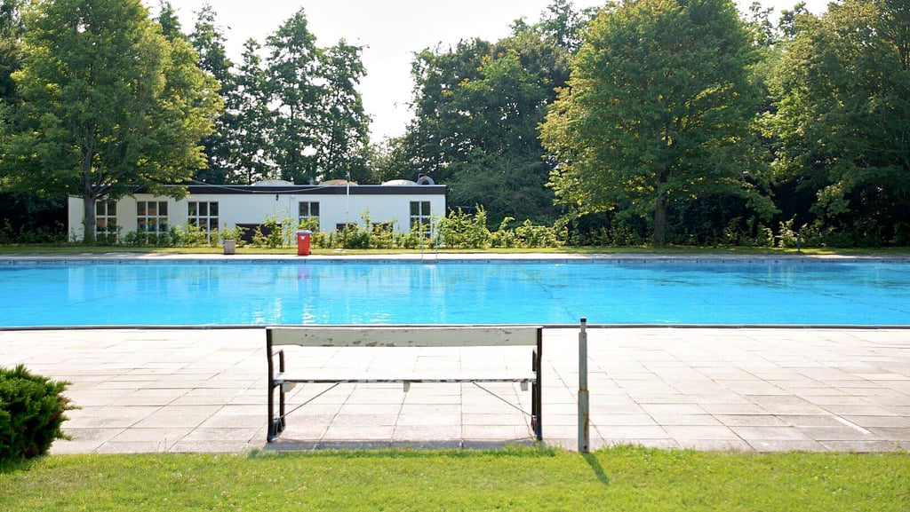 Wenn das Freibad leer bleibt und die Temperaturen frisch, dürfen die Mitarbeiter die Oschersleber Anlage eher schließen.