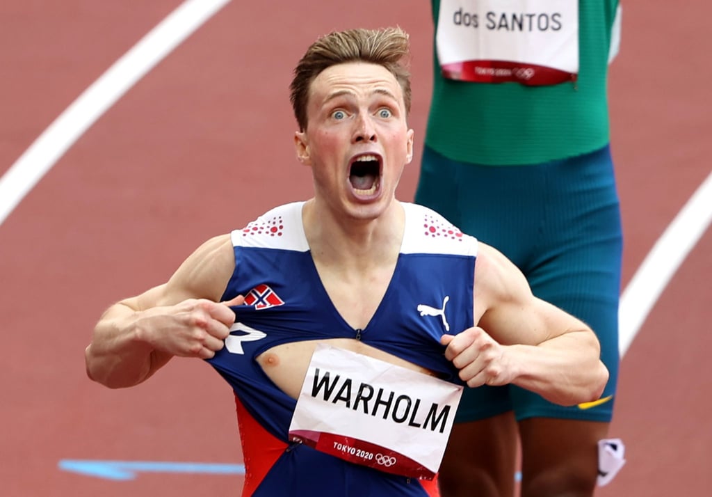 Norwegens Leichtathletik-Star Karsten Warholm rennt Weltrekord über die 400 Meter Hürden.