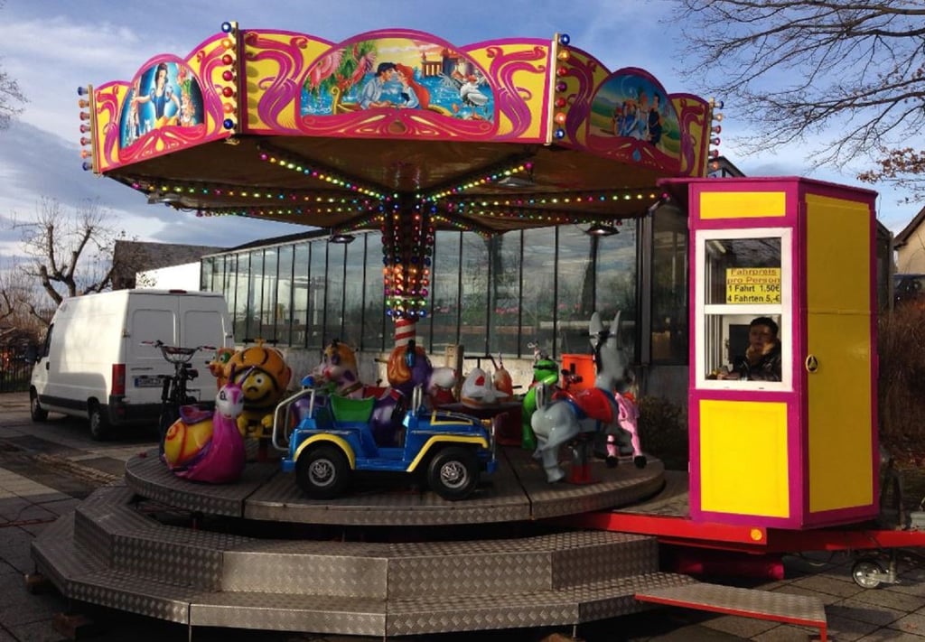 Auch für die Kinder gibt es lustige Fahrgeschäfte.
