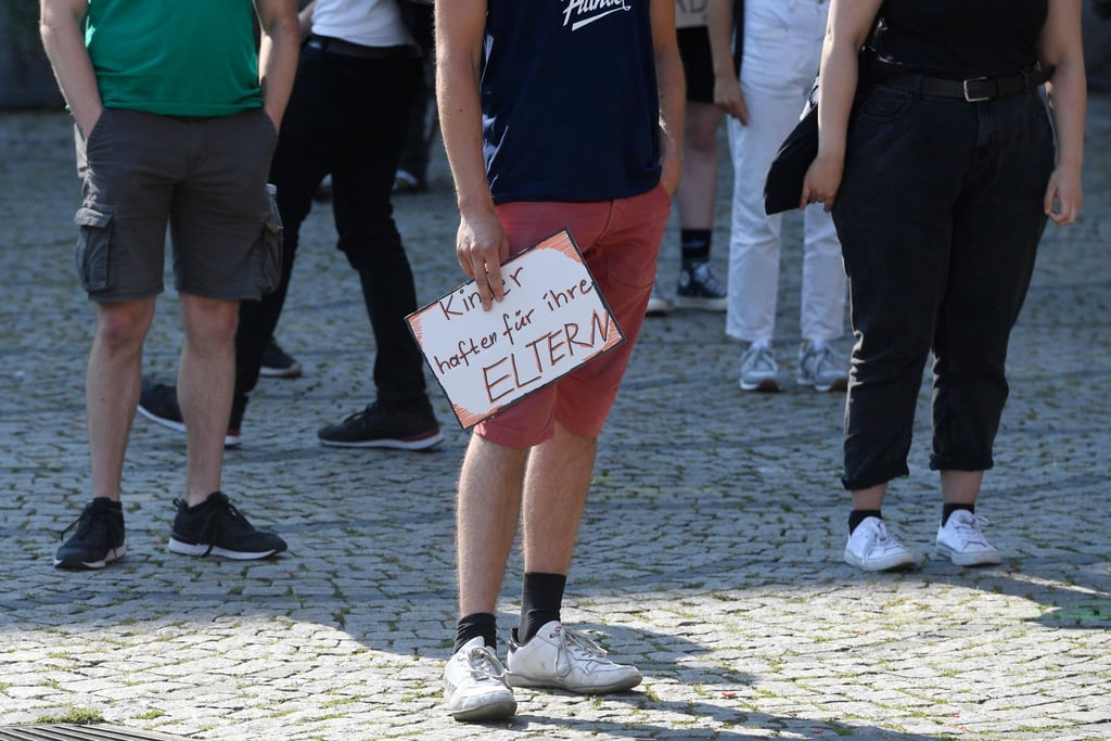 Aktivisten von Fridays for Future demonstrieren für bessere Umweltgesetze, um die Klimaerwärmung zu stoppen.